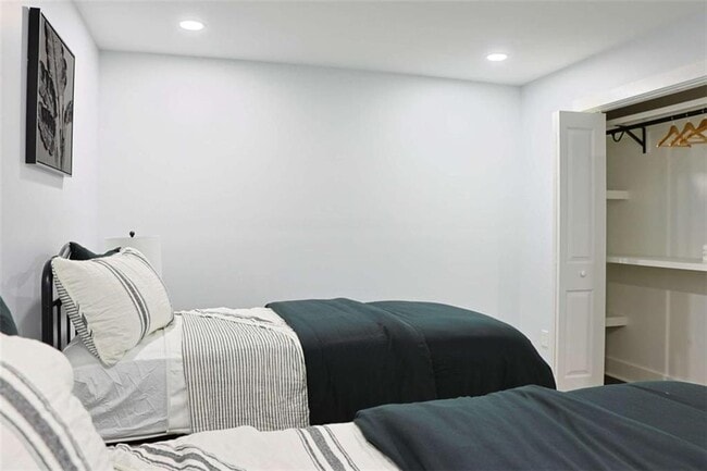 Building Photo - 2184 Skye Isles Pass SE