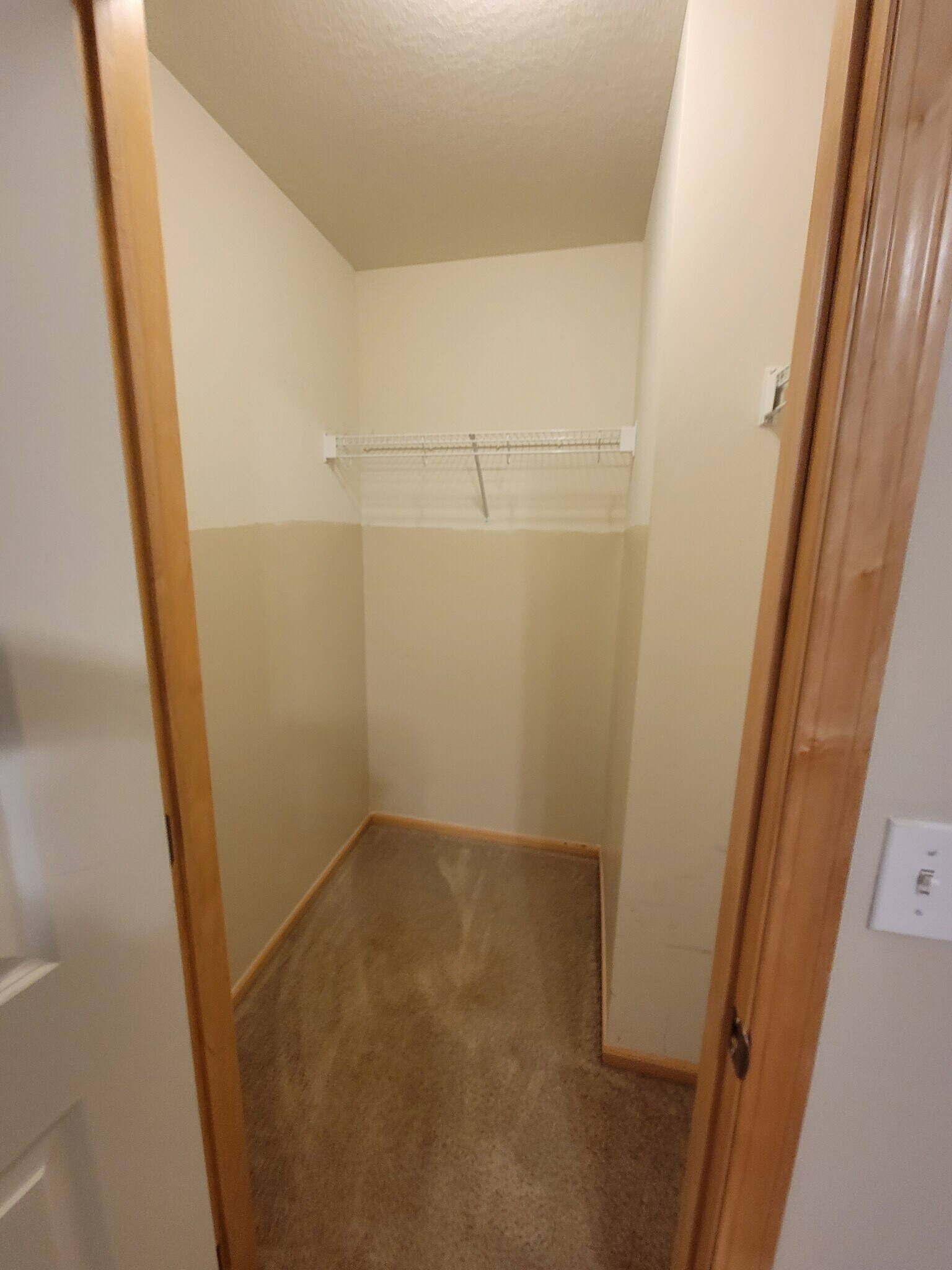 Building Photo - 2900 SE Glenstone Dr