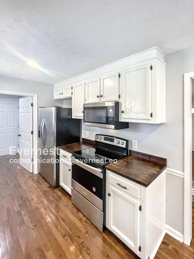 Building Photo - 508 Highland Dr