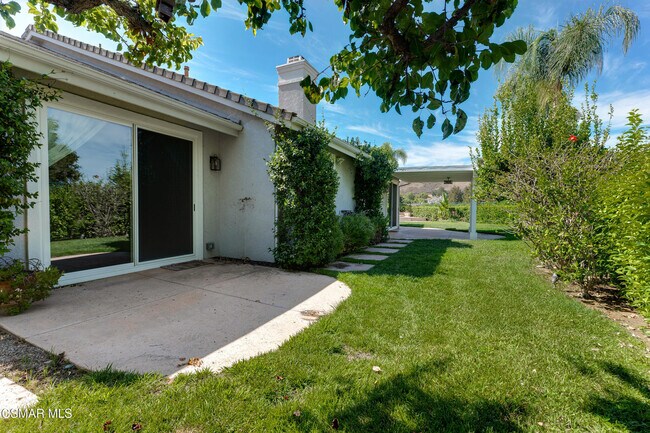 Building Photo - 406 Granite Hills St
