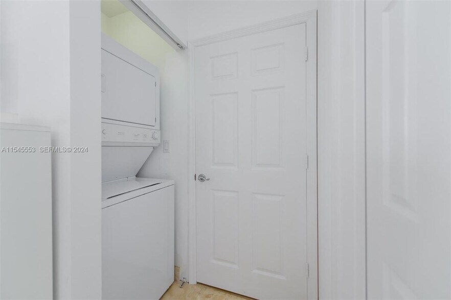 Building Photo - 145 Jefferson Ave