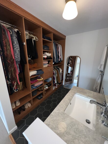 Walk in closet and Vanity space - 4303 30th St