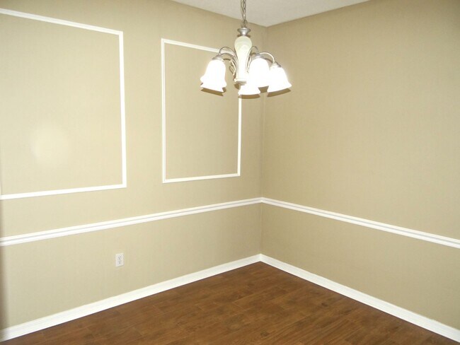 Building Photo - 12909 Kings Crossing Dr