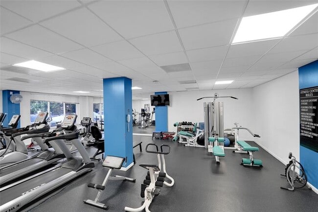 Building Photo - 3900 Galt Ocean Dr