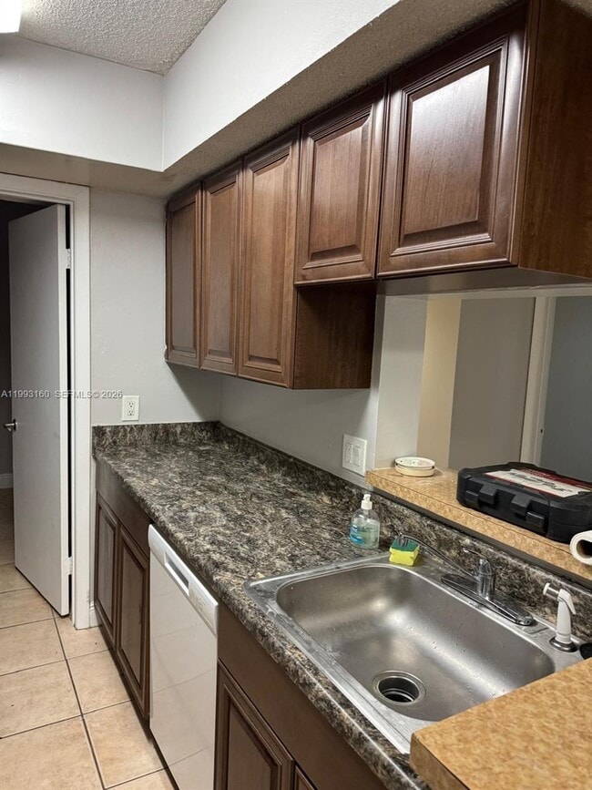 Building Photo - 5780 Rock Island Rd