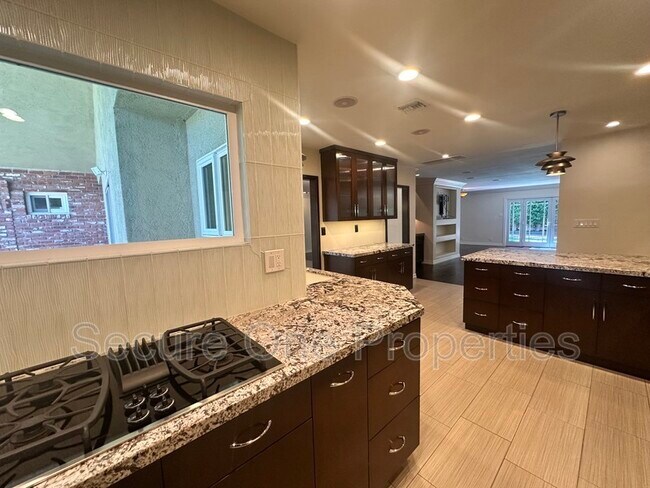 Building Photo - 23338 Los Encinos Way