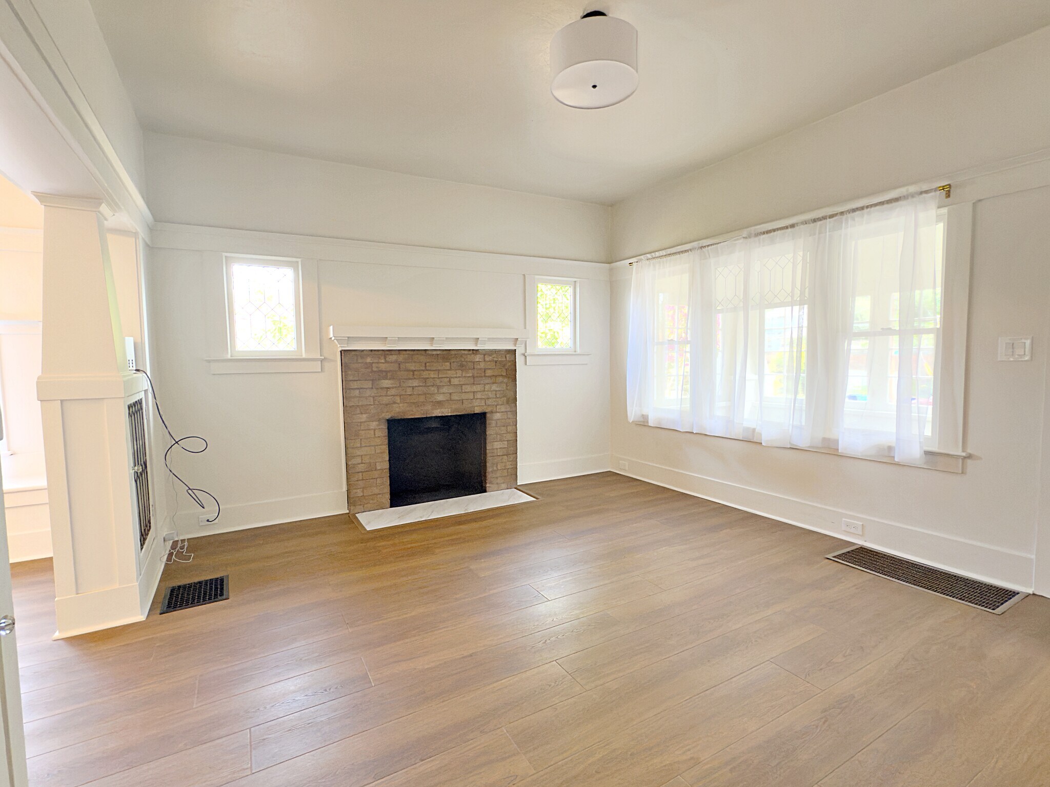 Building Photo - 125 NE 84th Ave