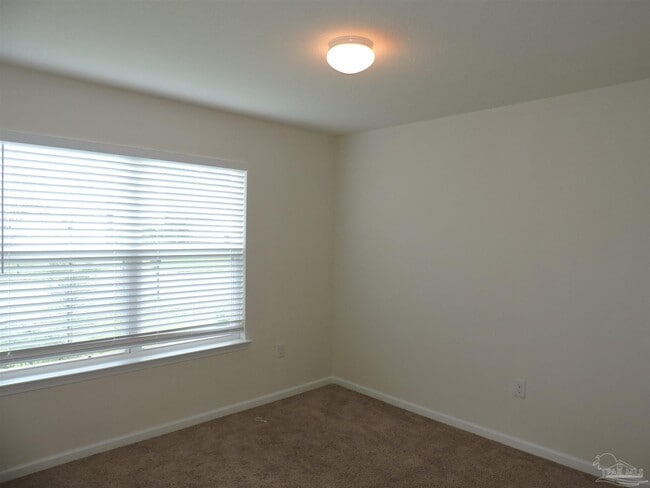 Building Photo - 5780 Blackhorse Cir