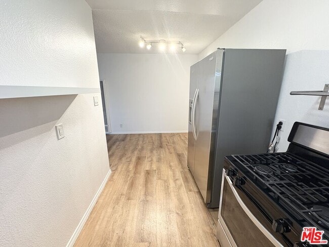 Building Photo - 534 Santa Clara Ave