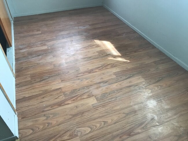 Building Photo - 220 Doty St