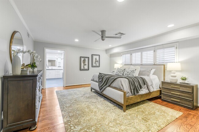 Building Photo - 12326 Old Oaks Dr