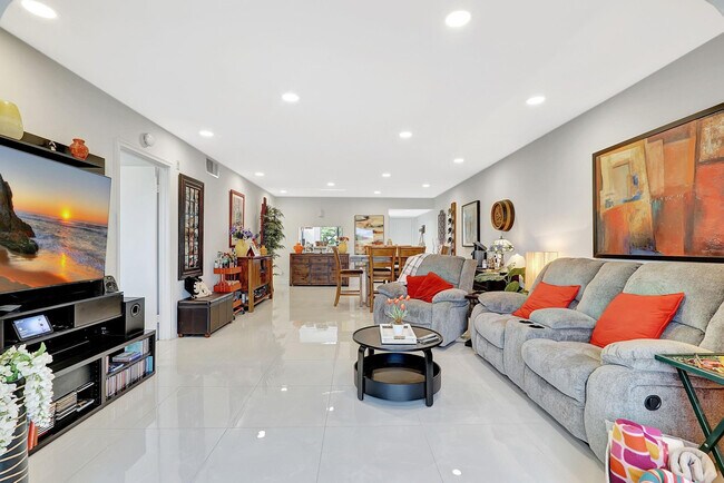 Building Photo - 1401 SW 128th Terrace