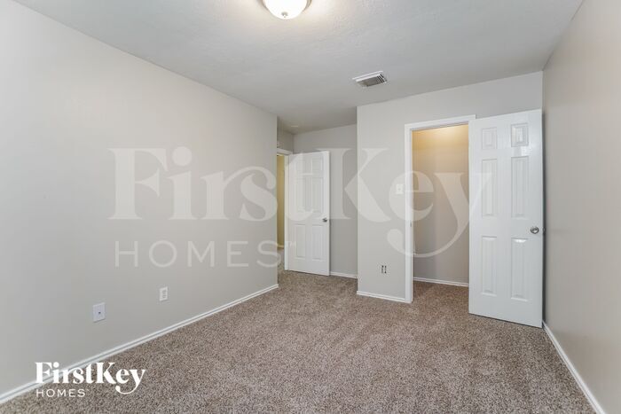Building Photo - 5211 Timber Quail Dr