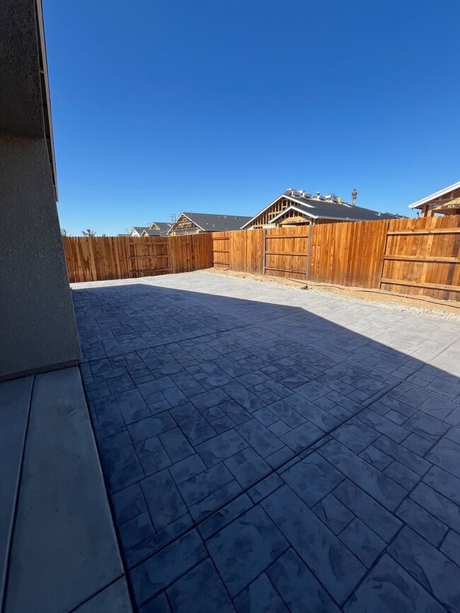 Building Photo - 8064 Pasadena Dr