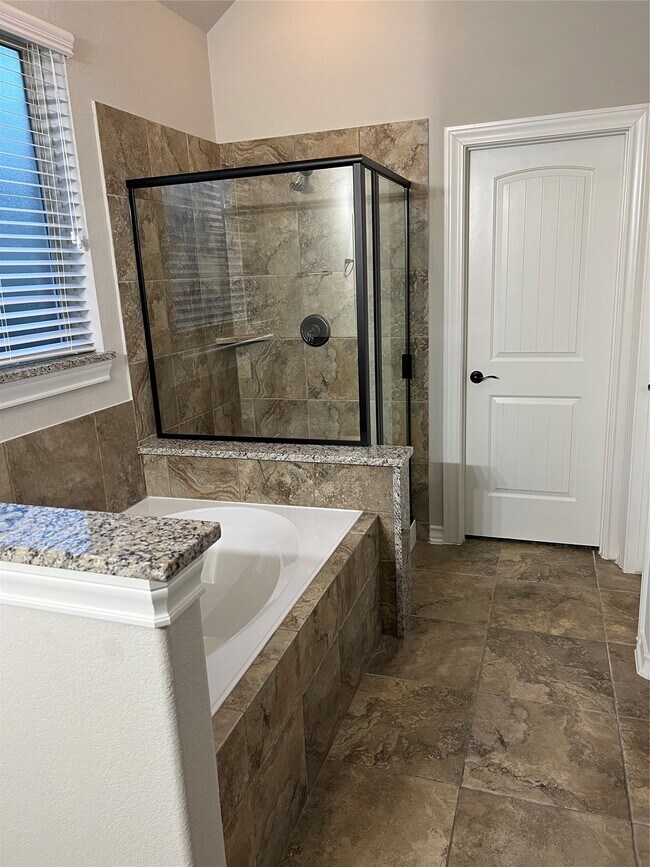 Building Photo - 3518 Christopher Dr