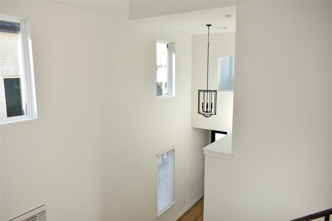 Building Photo - 21911 Tawny Butterfly Dr