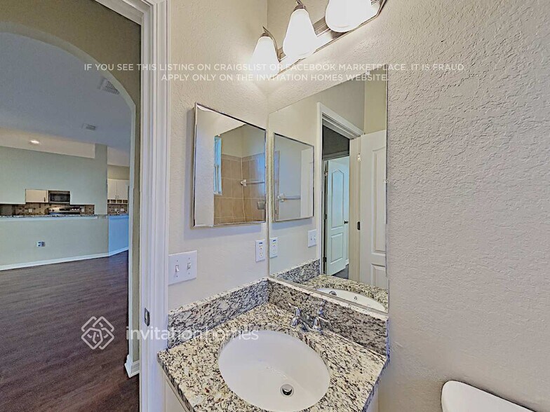 Building Photo - 8415 Greystone Dr