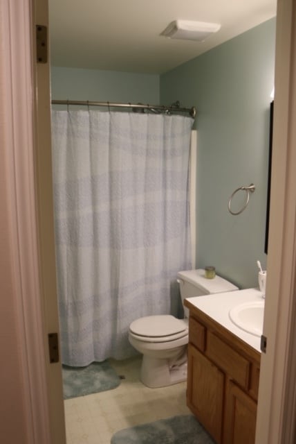 Upstairs bath - 4616 NW Knute Anderson Rd