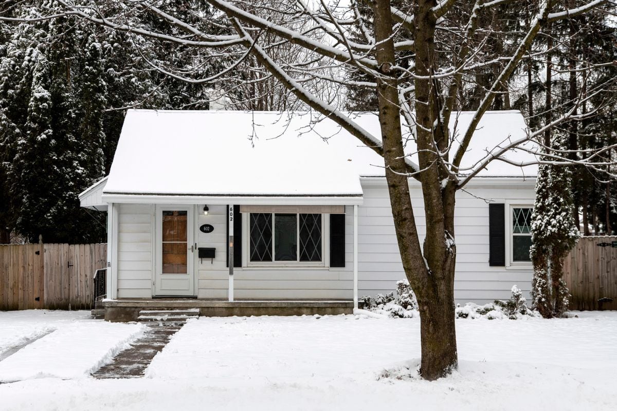 Building Photo - 602 E Garden St