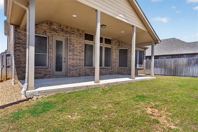 Building Photo - 8728 Maple Ridge Trail