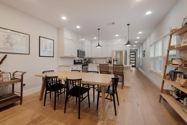 Building Photo - 227 Claremont Ave