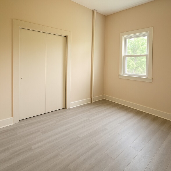 Building Photo - 7 Main St