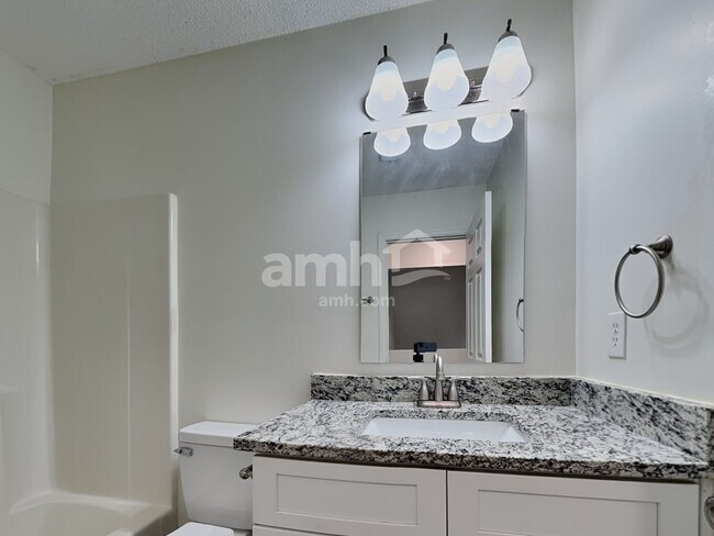 Building Photo - 7548 Applecross Rd