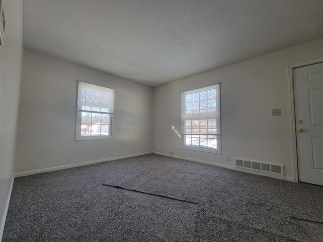 Building Photo - 1320 Tioga Ave