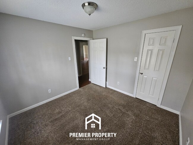 Building Photo - Spacious 3BR/2BA Home in 38115 | Vaulted Ceilings, 2-Car Garage & Back Deck