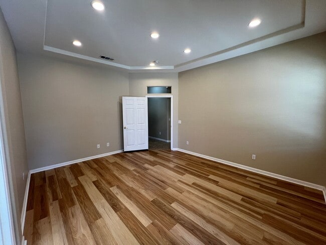 Building Photo - 4-bedroom single story located in Sylvan S...