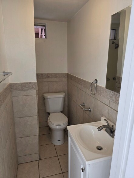 Building Photo - 1420 Coolidge Ave