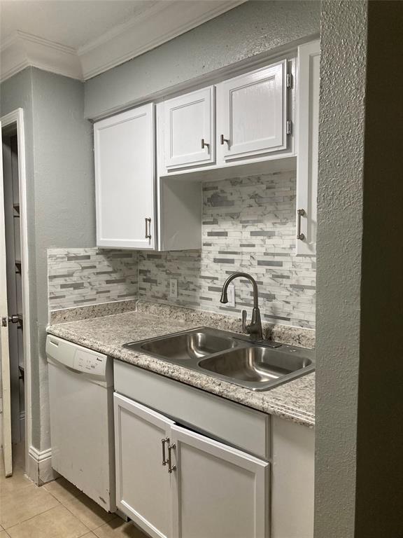 Building Photo - 12500 Sandpiper Dr