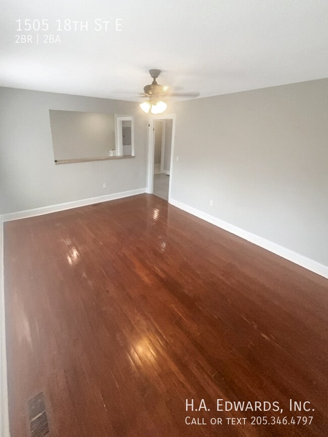 Building Photo - 1505 18th E St