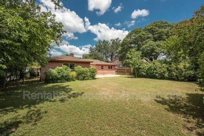 Building Photo - 5209 Rector Ave