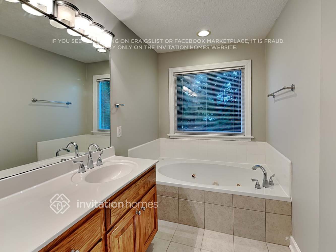 Building Photo - 604 Birkdale Dr