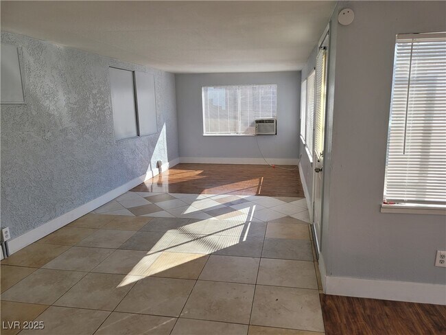 Building Photo - 1700 N Timber Ln