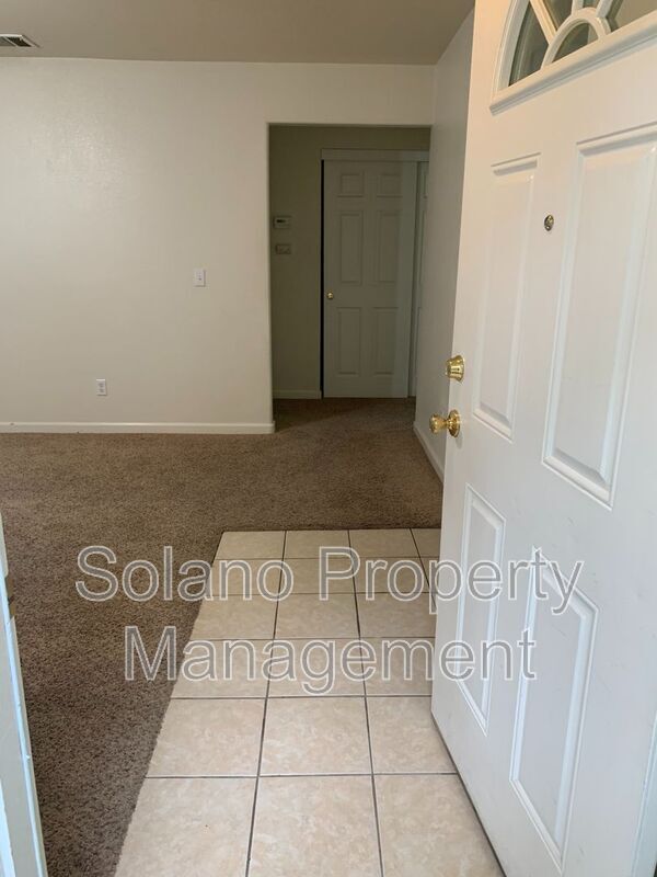 Building Photo - 607 E Monte Vista Ave