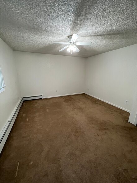 Building Photo - 1701 Roosevelt Dr