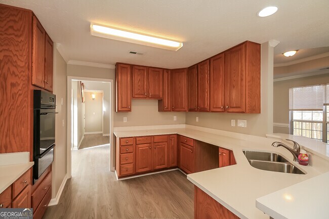 Building Photo - 7815 Big Ben Ct