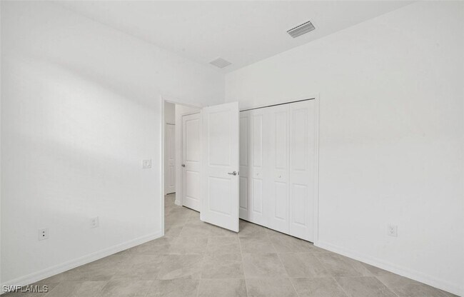 Building Photo - 15059 Palamos Cir