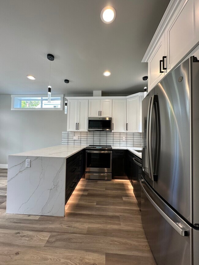 Building Photo - 5509 Brooklyn Ave NE