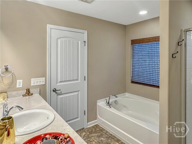 Building Photo - 278 Willow Point Cir