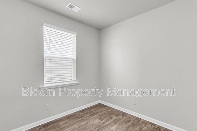 Building Photo - 151 Morning Vw Wy