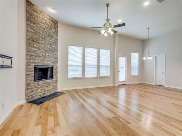 Building Photo - 954 Pheasant Dr