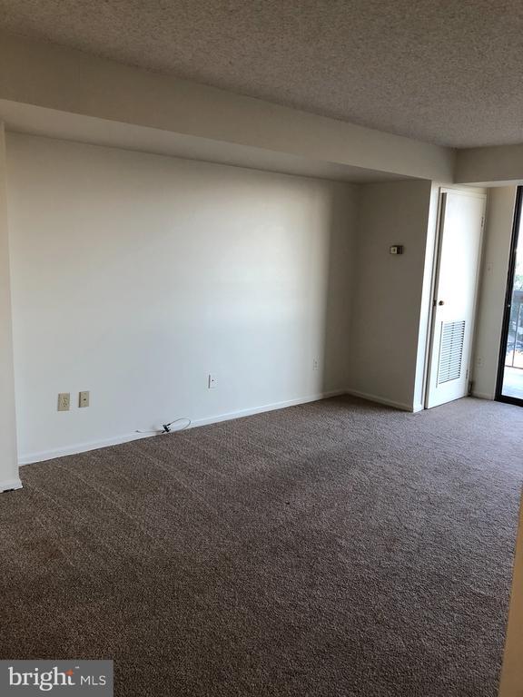 Building Photo - 7401 Westlake Terrace