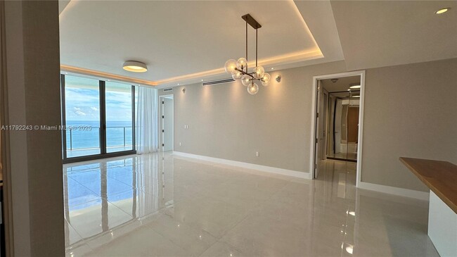 Building Photo - 15701 Collins Ave