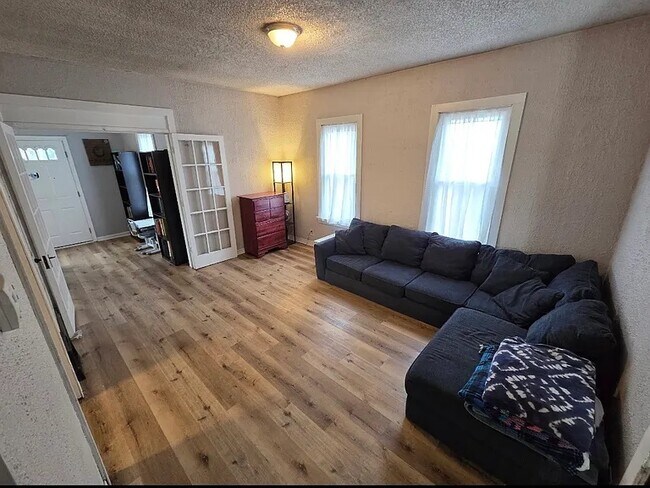 Building Photo - 578 2nd Ave