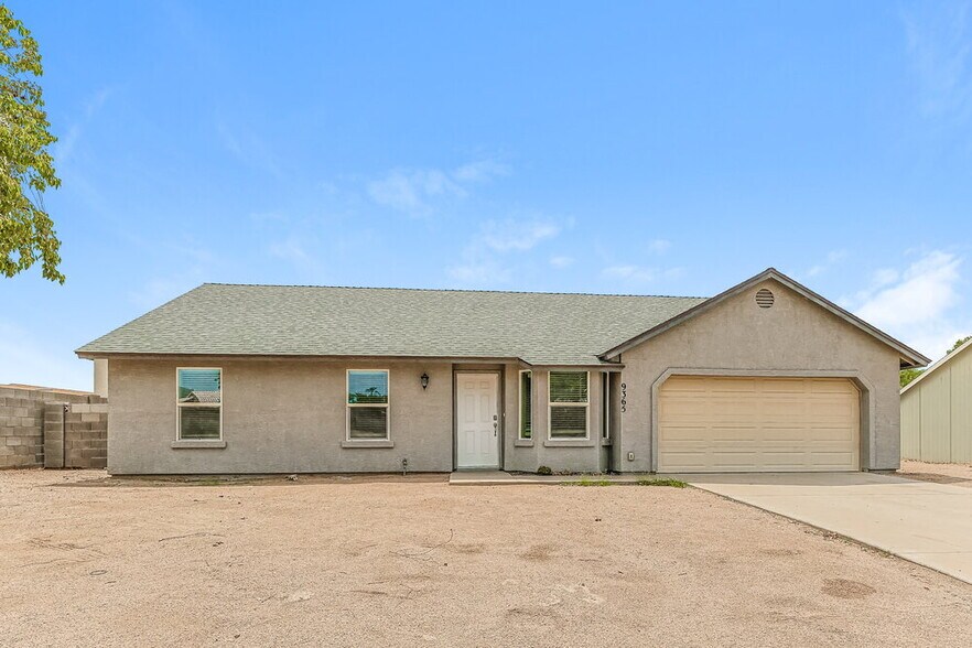 Primary Photo - 9365 E Adobe Rd