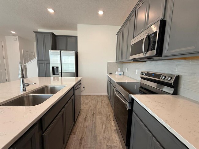 Building Photo - 7000 Twilight Bay Dr