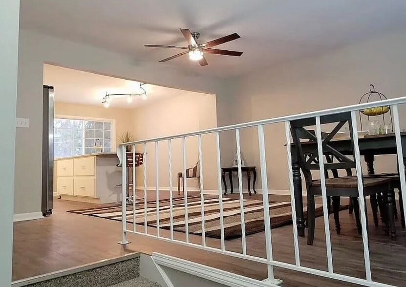 Building Photo - 8616 Hickory Ave